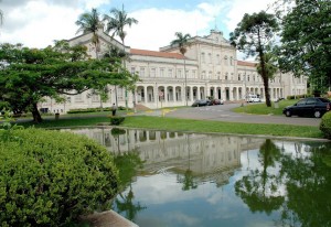 Fachada da Esalq, onde Olita se formou. Instituição renomada da USP.